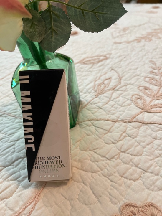 IL MAKIAGE Other - IL MAKIAGE FOUNDATION SHADE 090